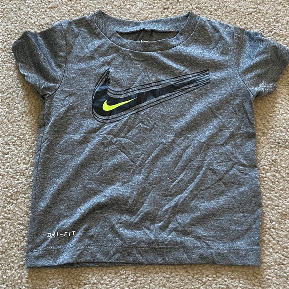Nike Gray Top and Black Shorts Set with Yellow Logo - Picture 4 of 5